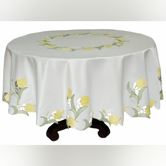 Round Floral tablecloth - Picture 1 of 7